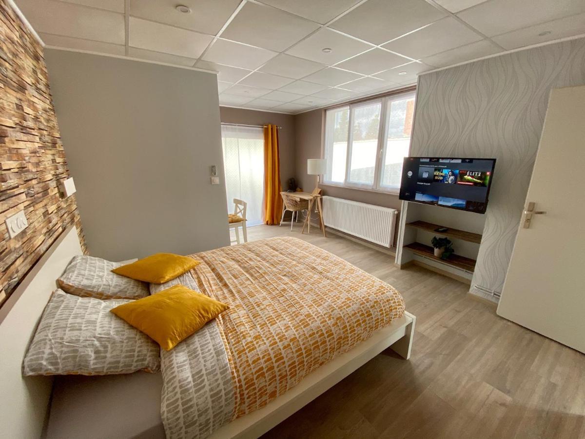 Logements Equipes A Onnaing Avec Espace Balneo En Option Proche Toyota, Autoroute Et Valenciennes Kültér fotó