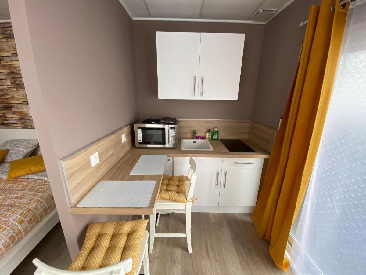 Logements Equipes A Onnaing Avec Espace Balneo En Option Proche Toyota, Autoroute Et Valenciennes Kültér fotó