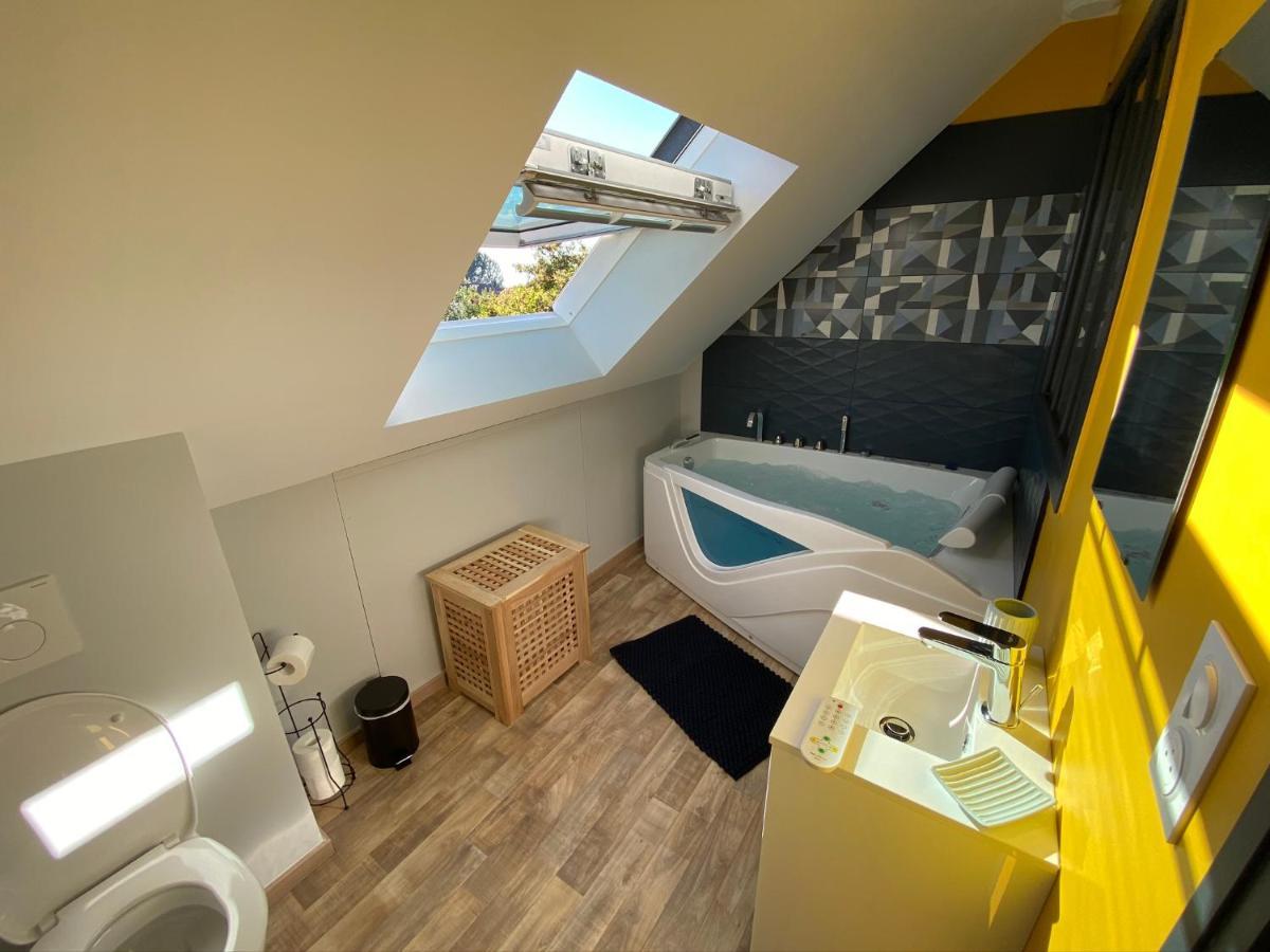 Logements Equipes A Onnaing Avec Espace Balneo En Option Proche Toyota, Autoroute Et Valenciennes Kültér fotó