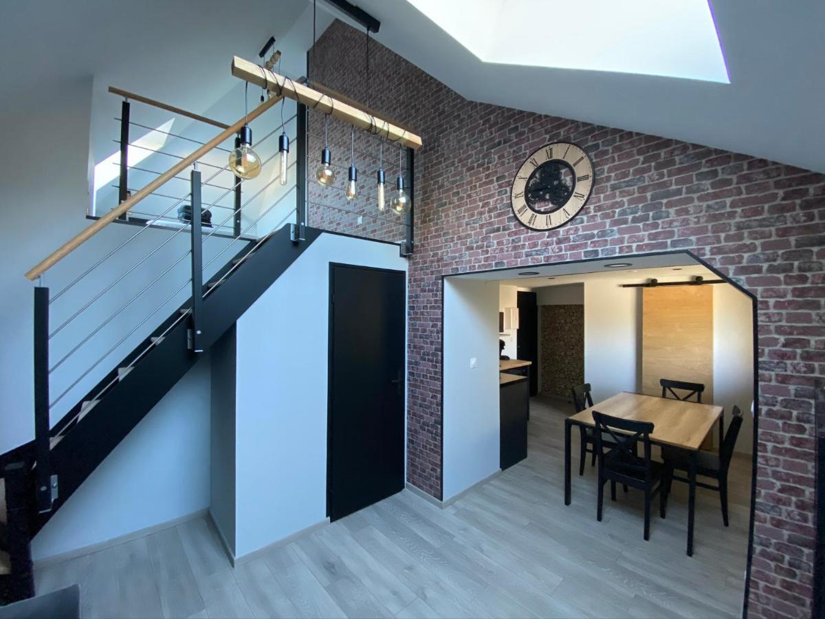 Logements Equipes A Onnaing Avec Espace Balneo En Option Proche Toyota, Autoroute Et Valenciennes Kültér fotó
