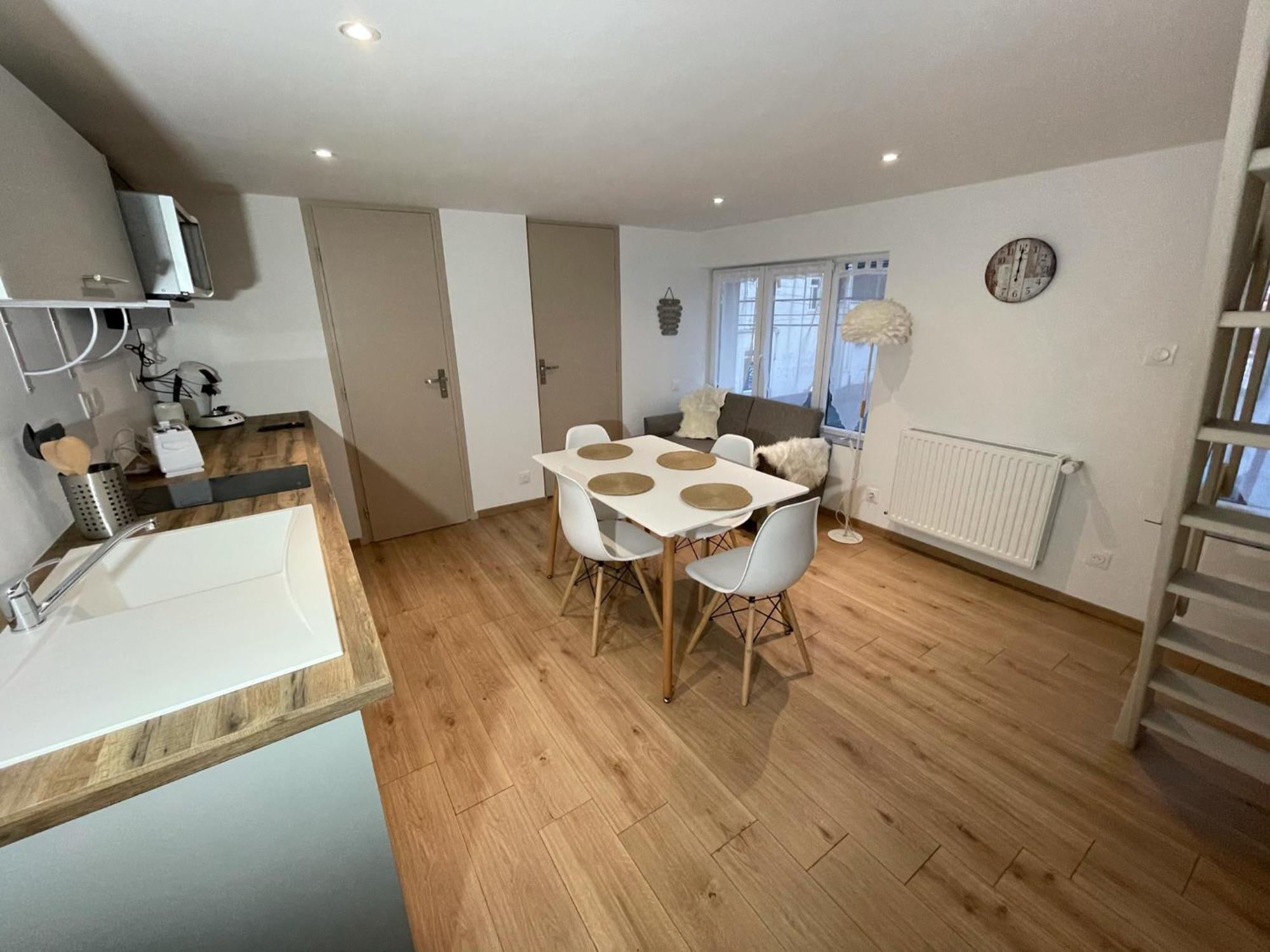 Logements Equipes A Onnaing Avec Espace Balneo En Option Proche Toyota, Autoroute Et Valenciennes Kültér fotó