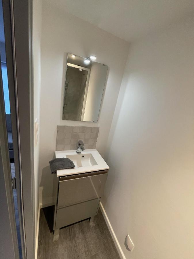 Logements Equipes A Onnaing Avec Espace Balneo En Option Proche Toyota, Autoroute Et Valenciennes Kültér fotó